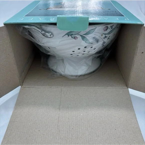 Pfaltzgraff April Flowers Enamel Colander Strainer - Picture 3 of 11